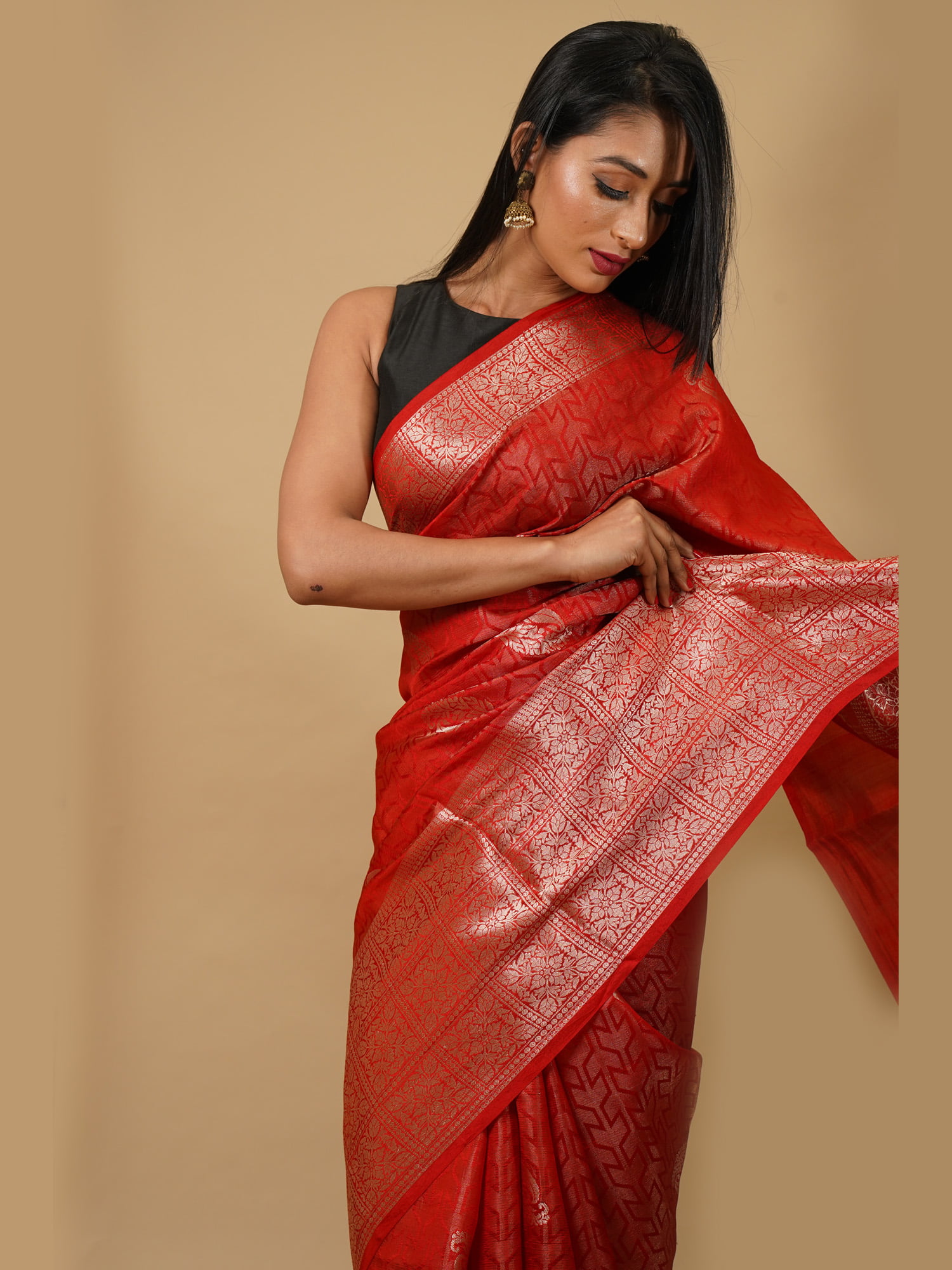 Handwoven Red Color Chiniya Silk Saree With White Zari Banarasi Threads